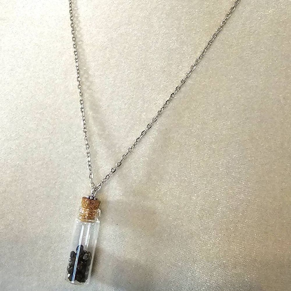 Hand-crafted Genuine Natural Raw Garnet  Gemstones Necklace - Picture 4 of 4